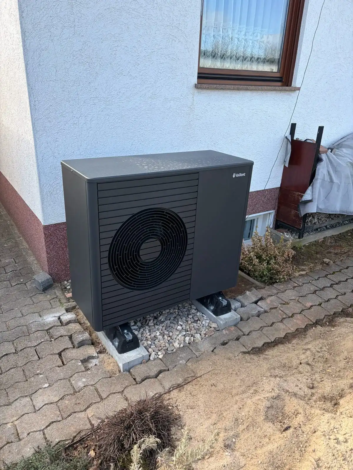 Luft-Wasser-Wärmepumpe, Außeneinheit